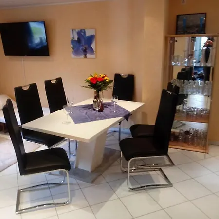 Apartment Ferienwohnung Sudmerberg Neu